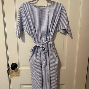 Short sleeved, belted dress